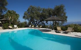Mill Suites - Loggos